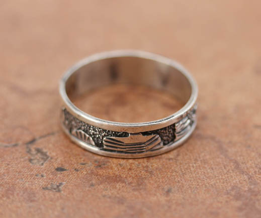 Navajo Silver Storyteller Ring Size 11 1/2