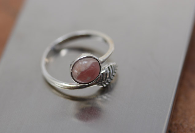 Sterling Silver Pink Quartz Ring Size 6_8