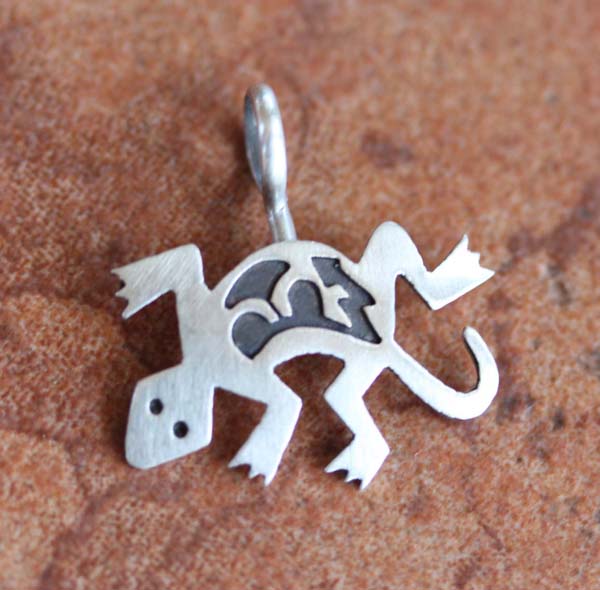 Navajo Lizard Pendant by Stanley Gene